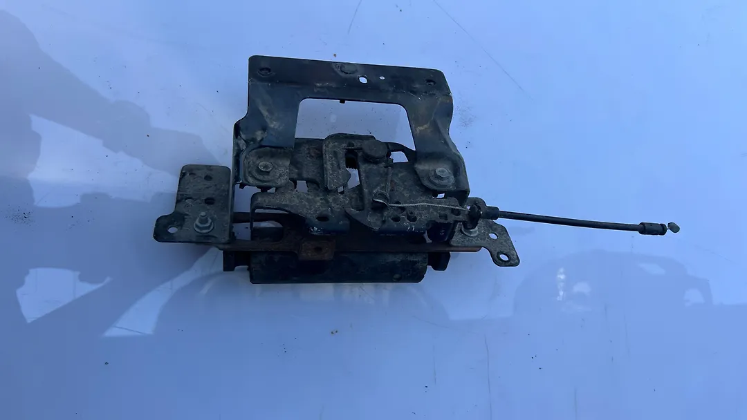Hood/Bonnet lock - 2018 Ford EcoSport