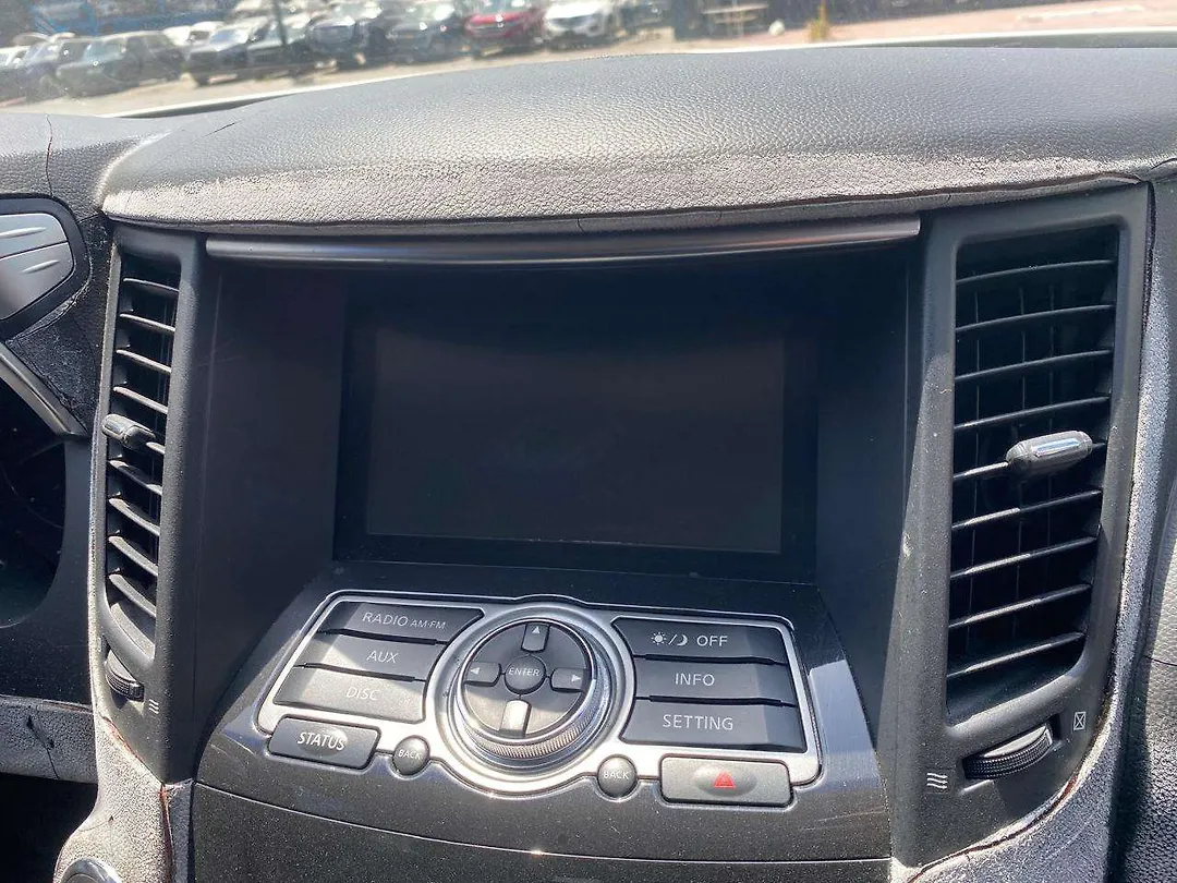 Info-gps-tv screen - 2011 Infiniti FX50