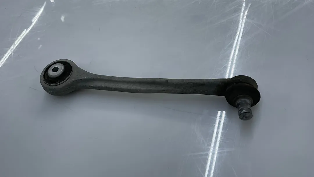 Upper arm (RH) - 2010 Audi Q5