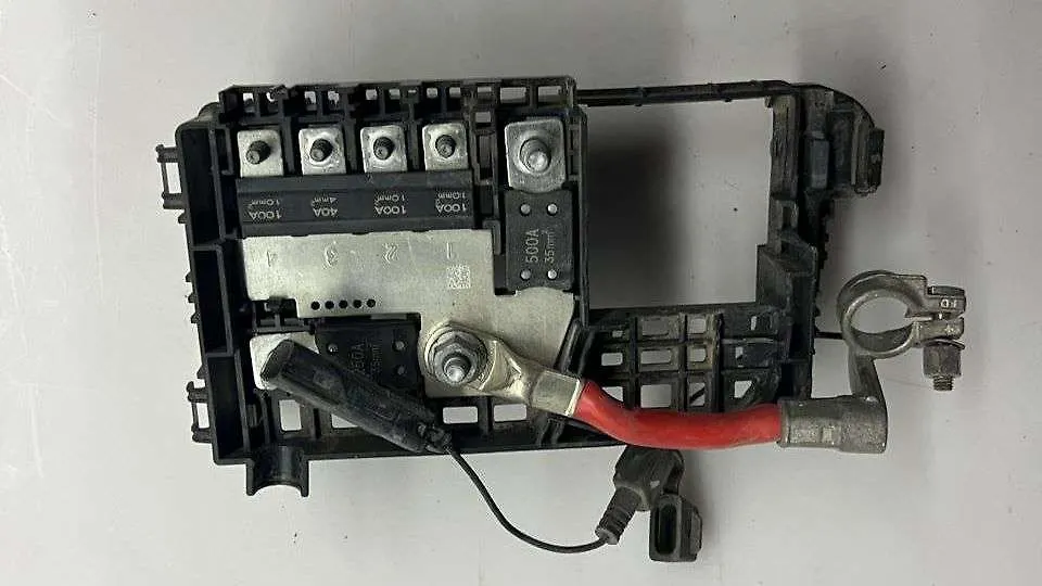 Battery Terminal - 2018 Chevrolet Equinox