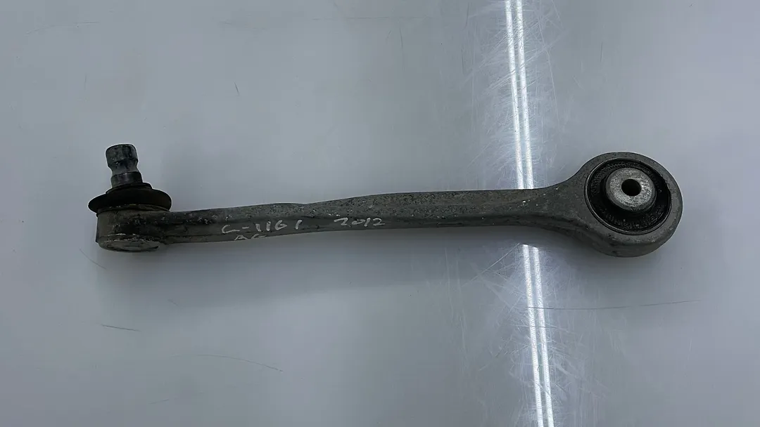 Upper arm (RH) - 2014 Audi A6