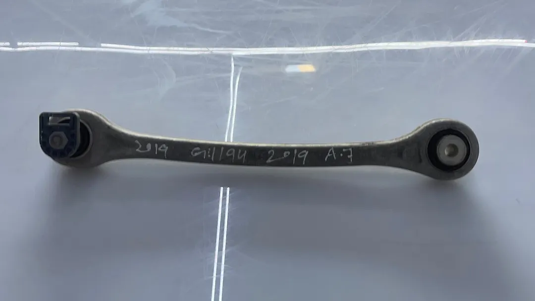 Upper arm (RH) - 2020 Audi A7