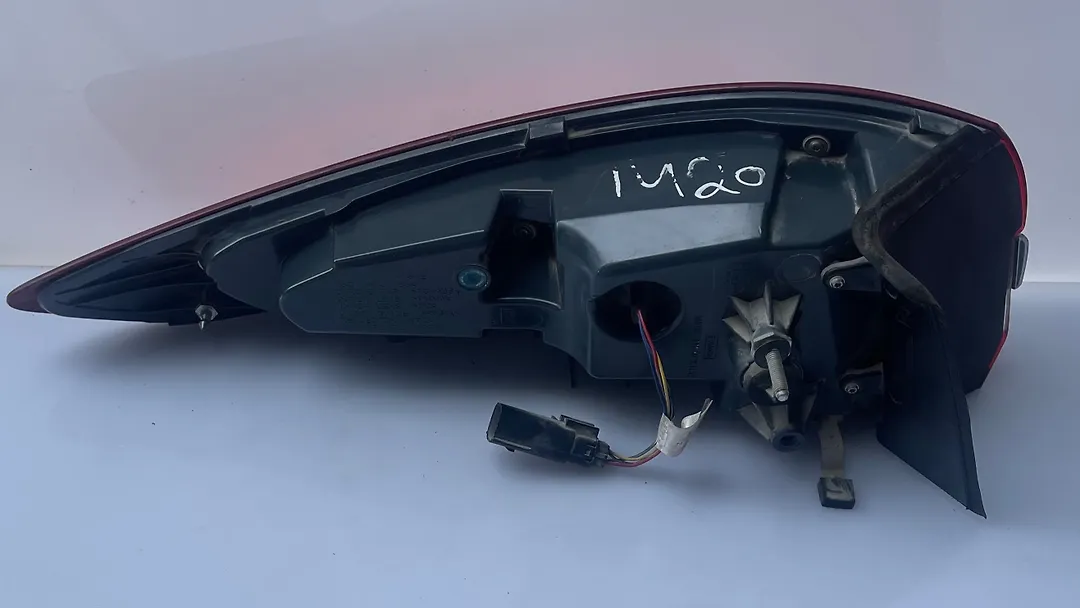 Tail Light (RH) - 2017 Ford Fusion