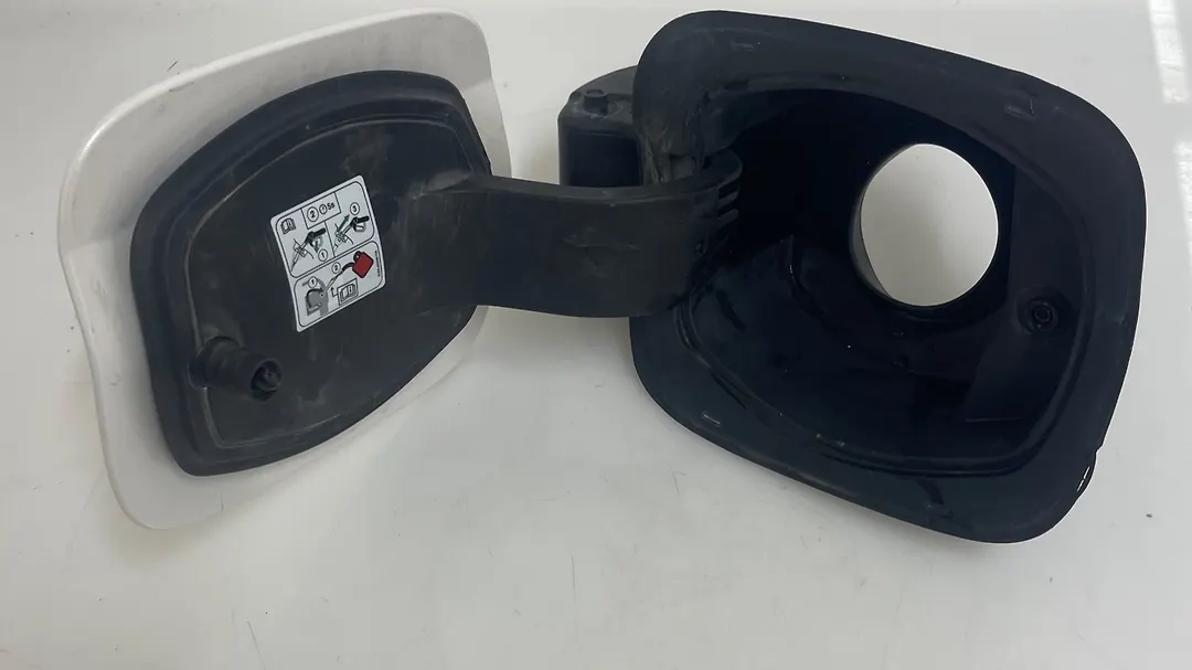 Fuel cap - 2017 Lincoln MKX Reserve