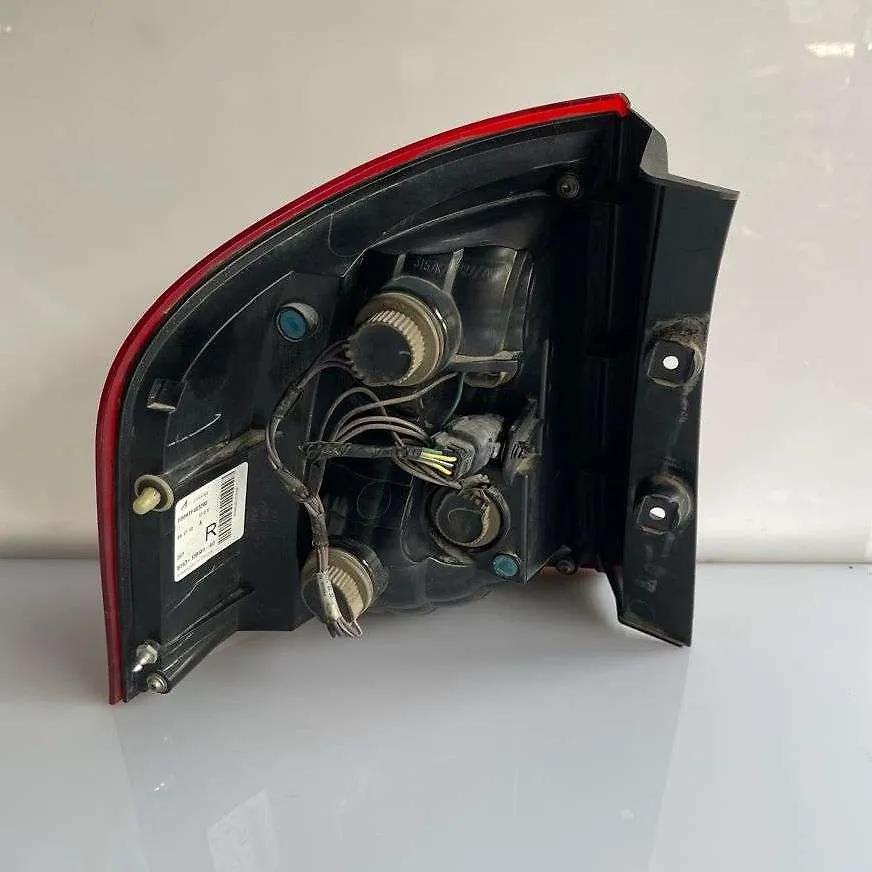 Tail Light (LH) - 2011 Ford Edge SEL