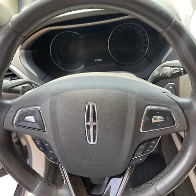 Steering wheel - 2016 Lincoln MKZ