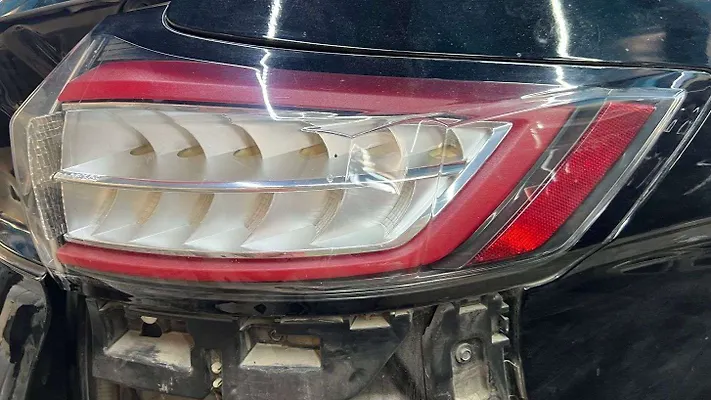 Tail Light (RH) - 2016 Ford Edge
