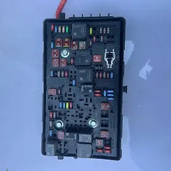 Fuse box - 2016 Chevrolet Impala