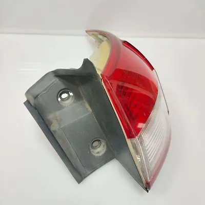 Tail Light (RH) - 2015 Ford Escape