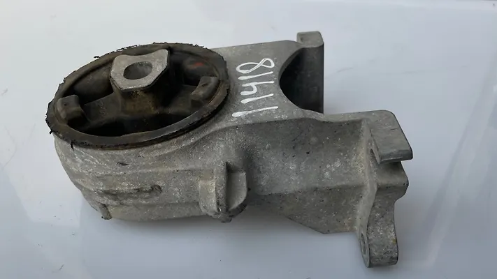 Mount (Gear) - 2010 Chevrolet Malibu