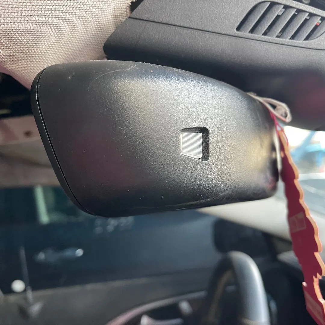 Rear view mirror - 2017 Infiniti QX30 2.0t
