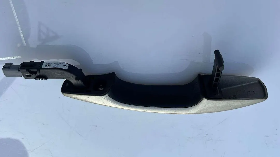 Door handle exterior RHB- 2017 Lincoln MKX