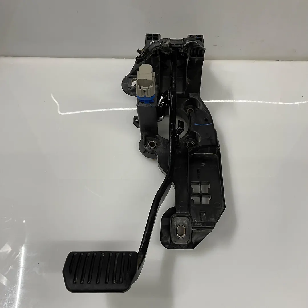 Pedal brake/clutch - 2016 Ford Edge Titanium