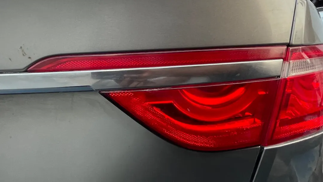 Trunk Light (RH) - 2020 Jaguar XF PRESTIGE