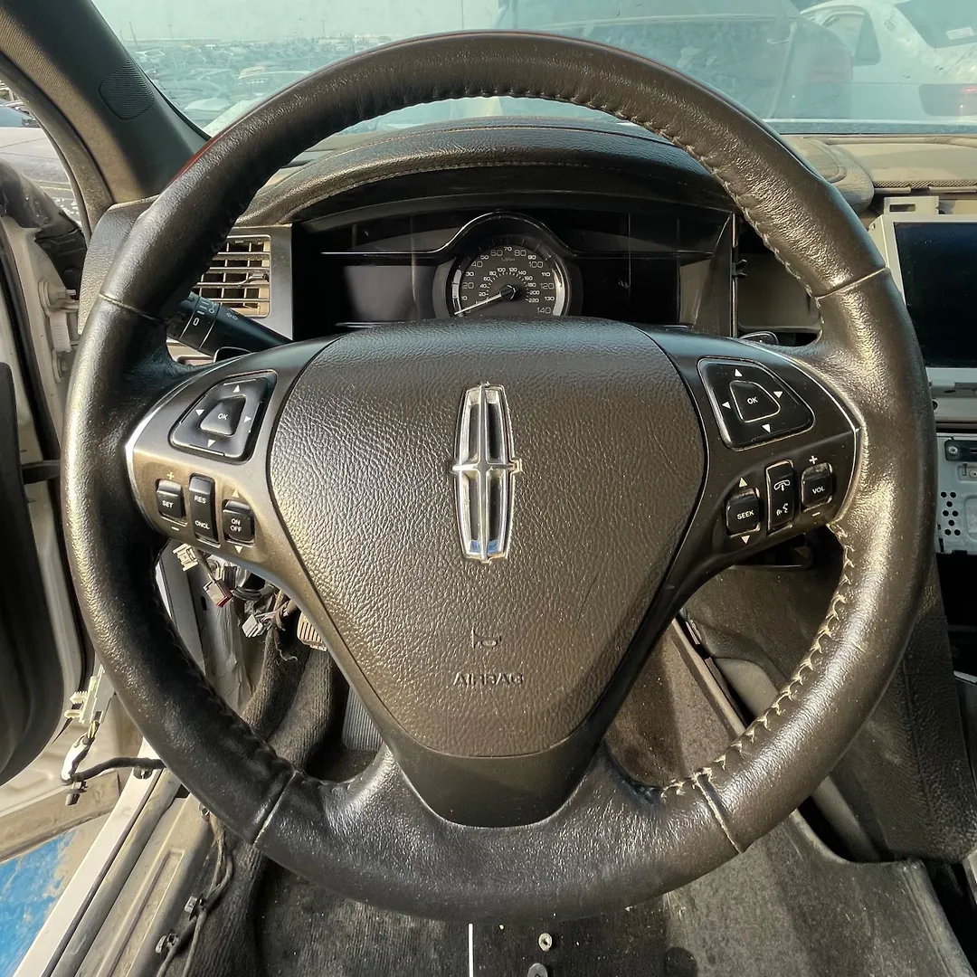 Steering wheel - 2015 Lincoln MKS 