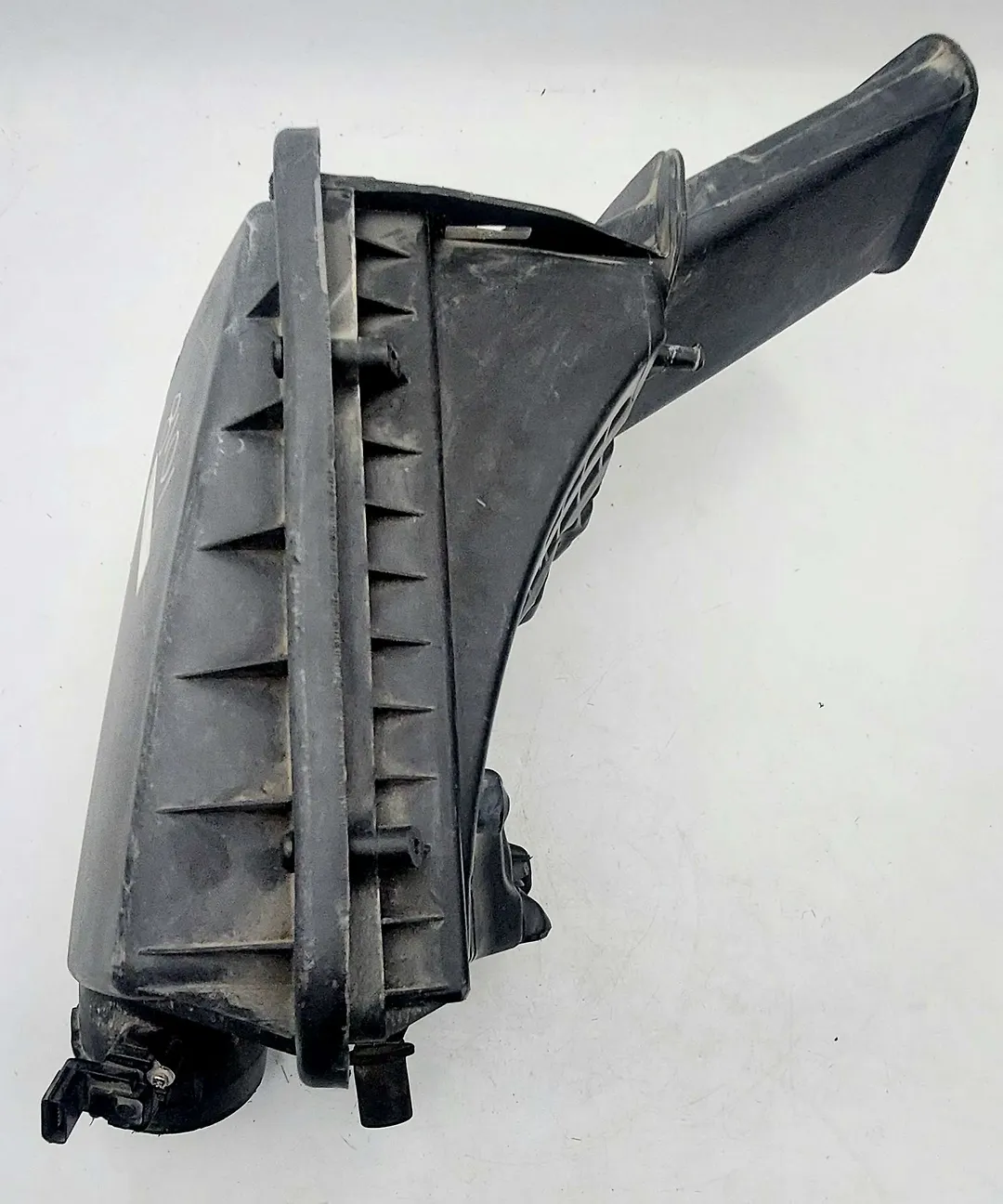 Air cleaner box - 2011 Jeep Grand Cherokee LAREDO