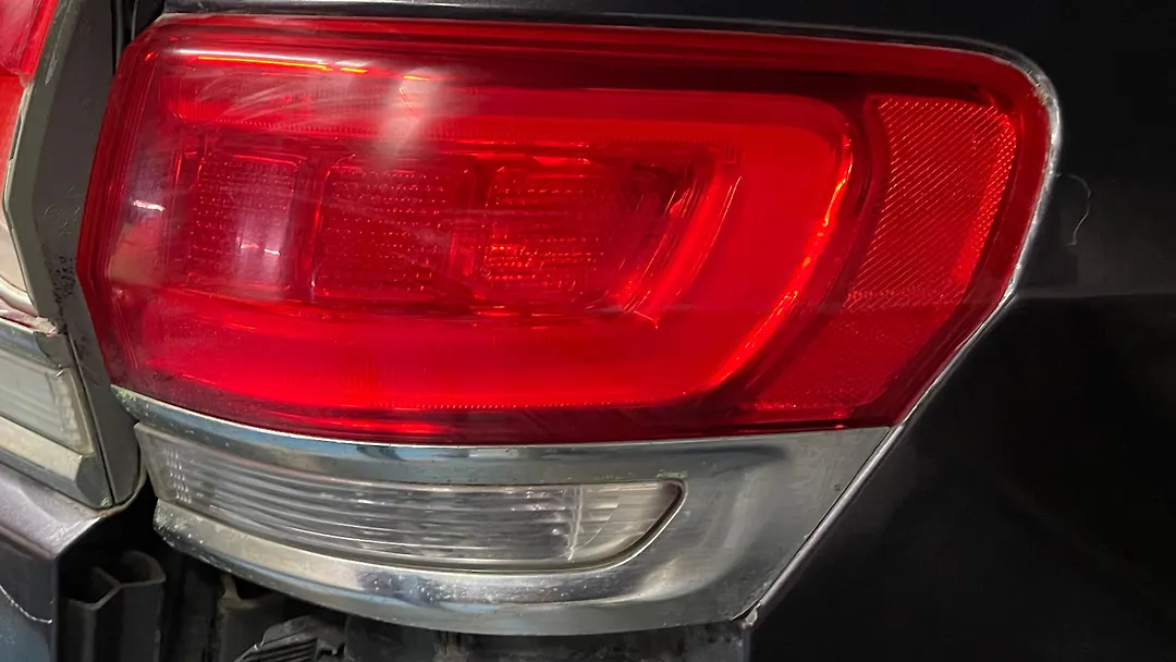 Tail Light (RH) - 2014 Jeep GRAND CHEROKEE