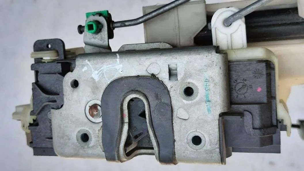 DOOR LOCK(LHF) - 2012 Ford Explorer