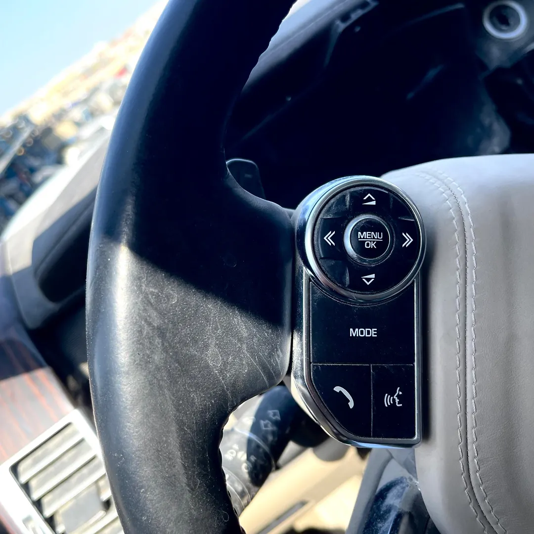Steering wheel - 2014 Land Rover RANGE ROVER VOGUE
