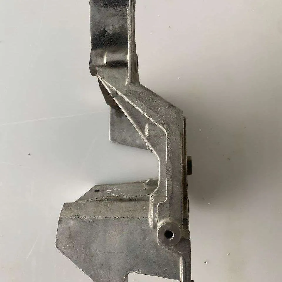 Mount bracket - 2015 Cadillac Escalade ESV LUXURY