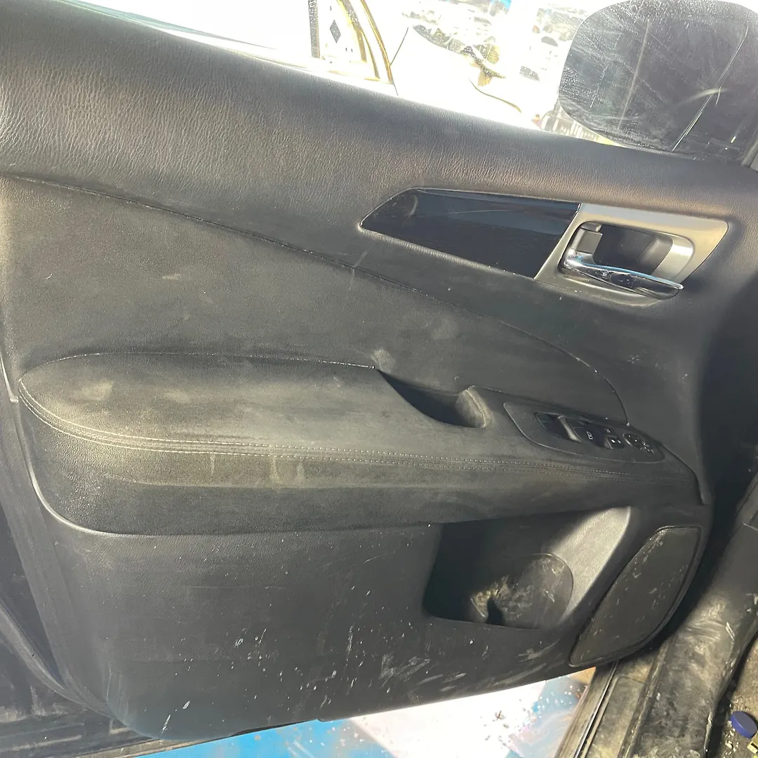 Door (LHF) - 2013 Nissan Pathfinder 3.5i