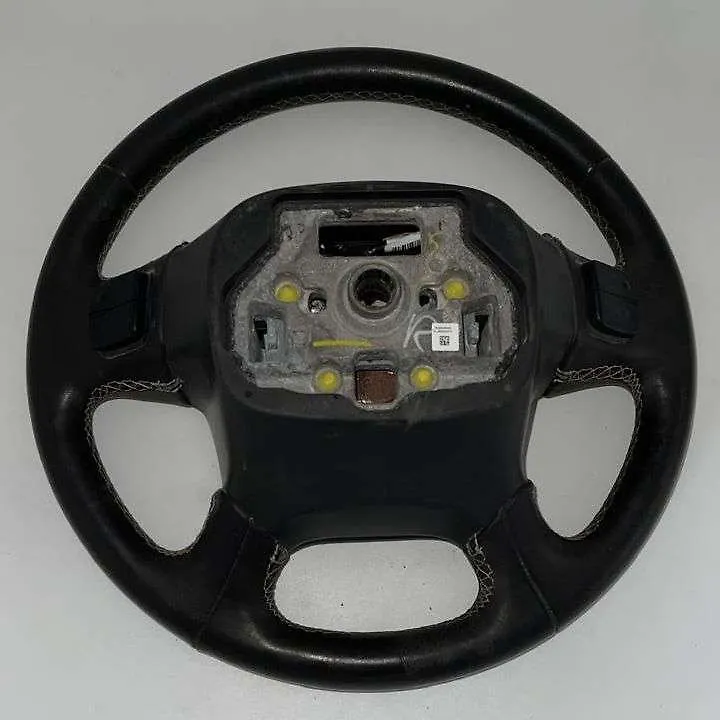 Steering wheel with air bag - 2016 Chevrolet SILVERADO LTZ