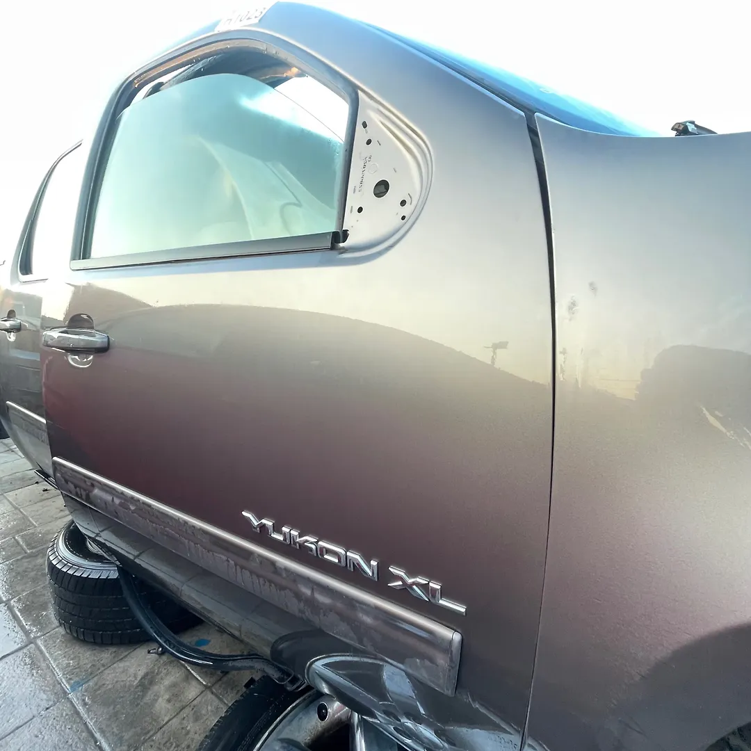 Door (RHF) - 2011 GMC Yukon XL SLT 1/2 ton