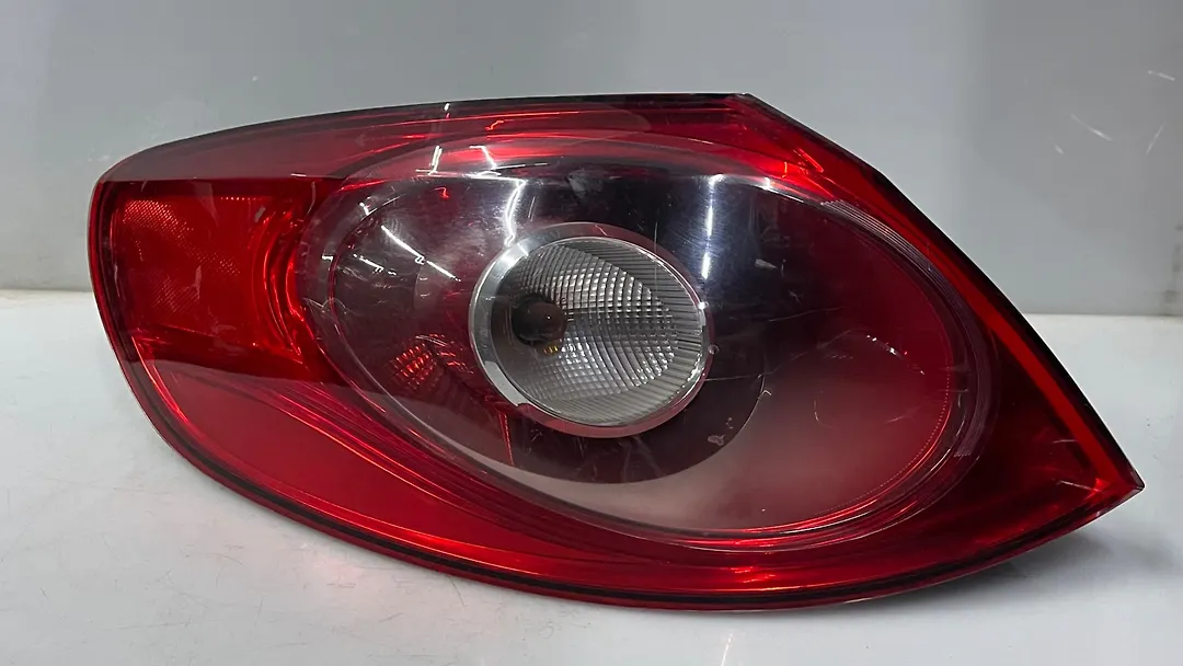 Tail Light (LH) - 2010 Volkswagen Passat