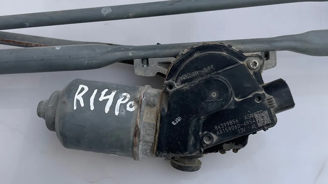 Windshield wiper motor - 2021 Cadillac CT4 Premium