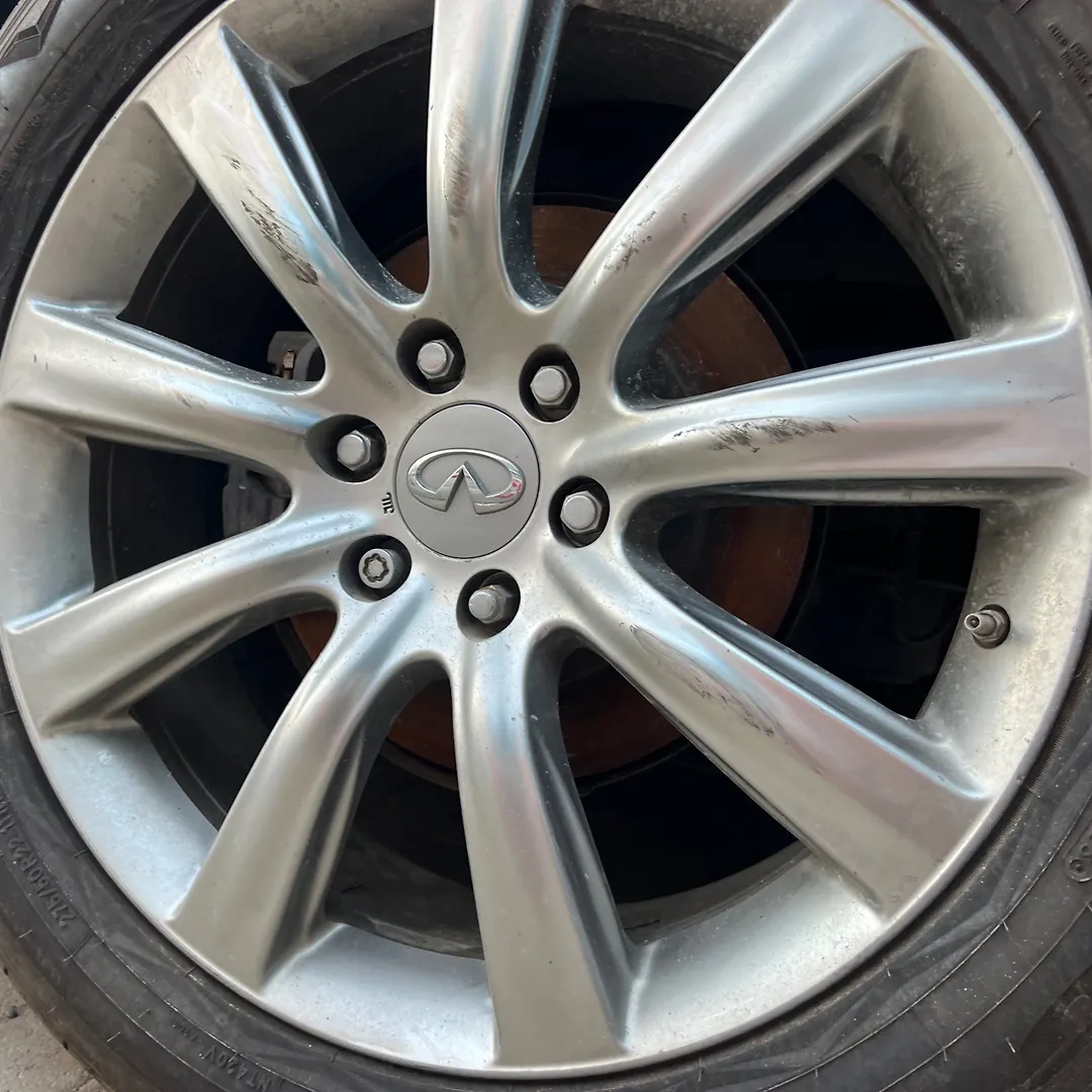 Rim - 2014 Infiniti QX80 SUV