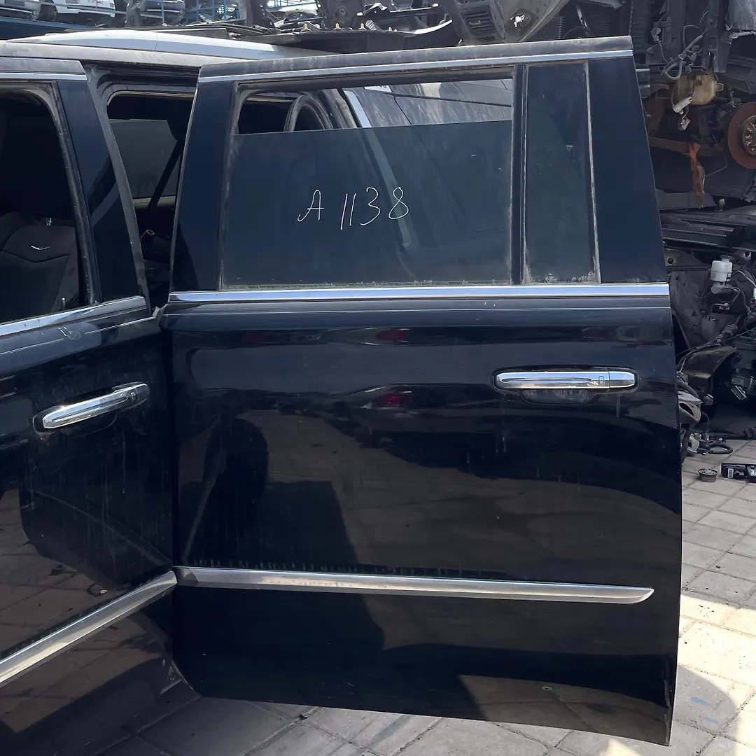Door (LHB) - 2019 Cadillac ESCLAE