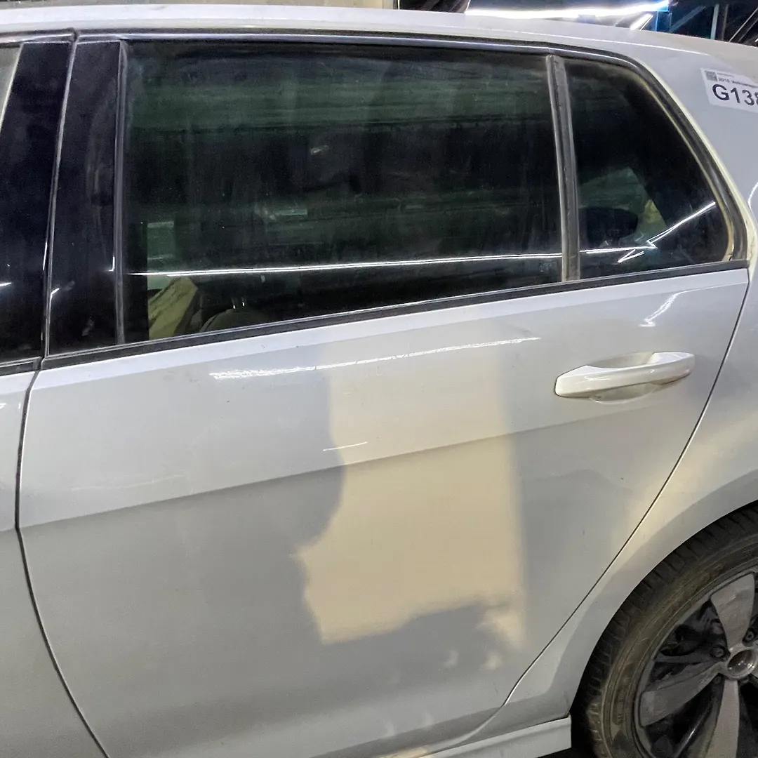 Door (LHB) - 2016 Volkswagen Golf R
