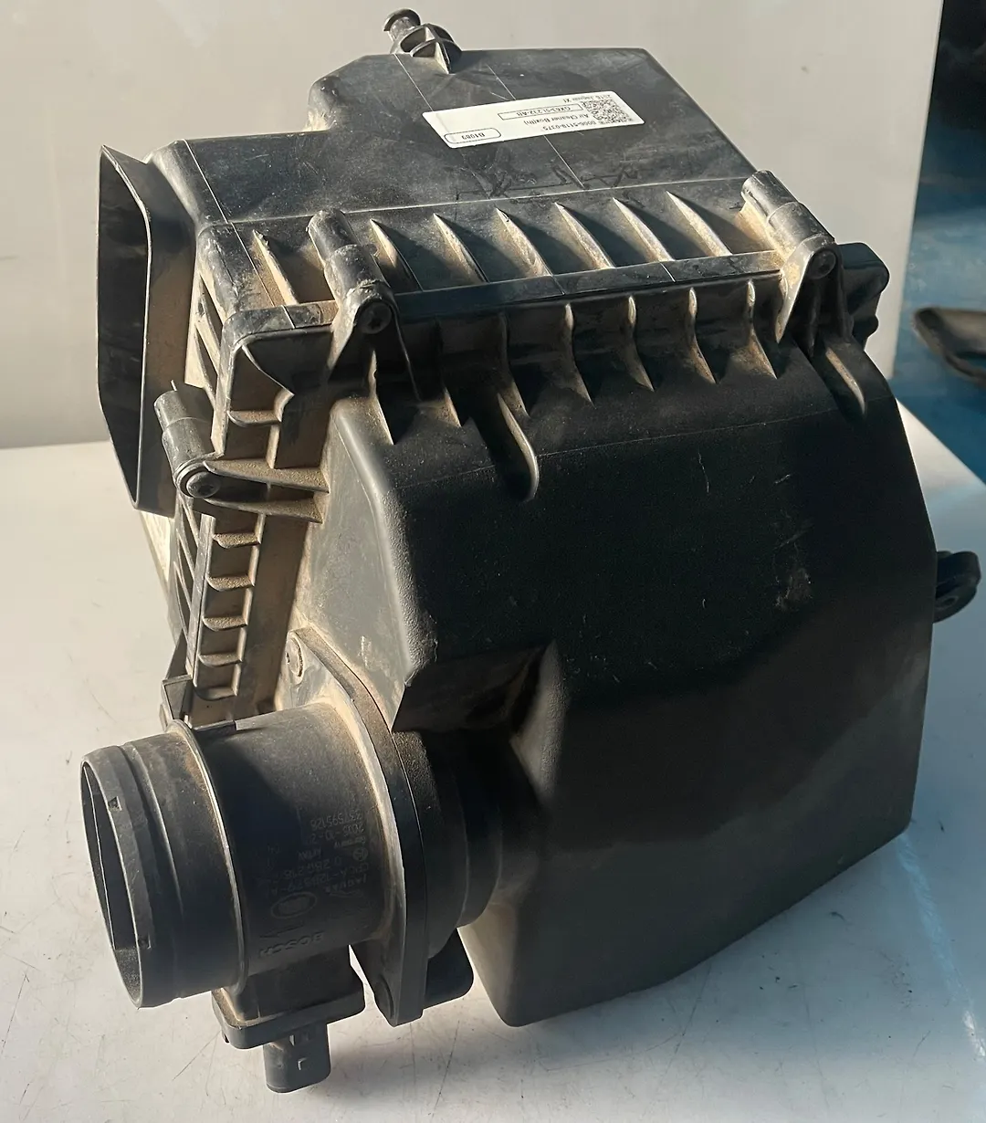 Air cleaner box(LH) - 2016 Jaguar XF