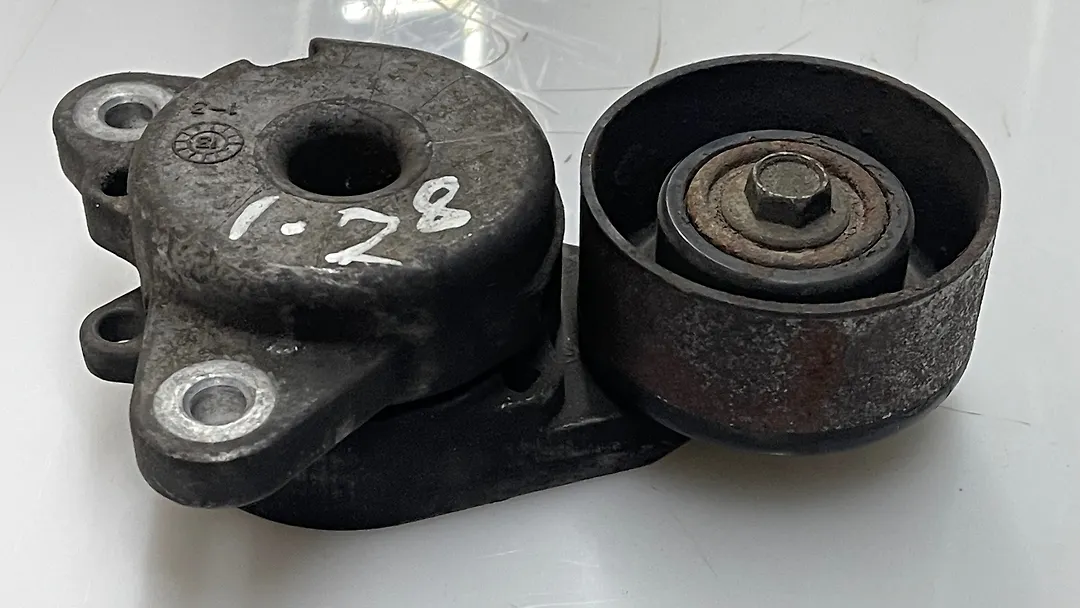 Belt tensioner - 2013 Infiniti QX56