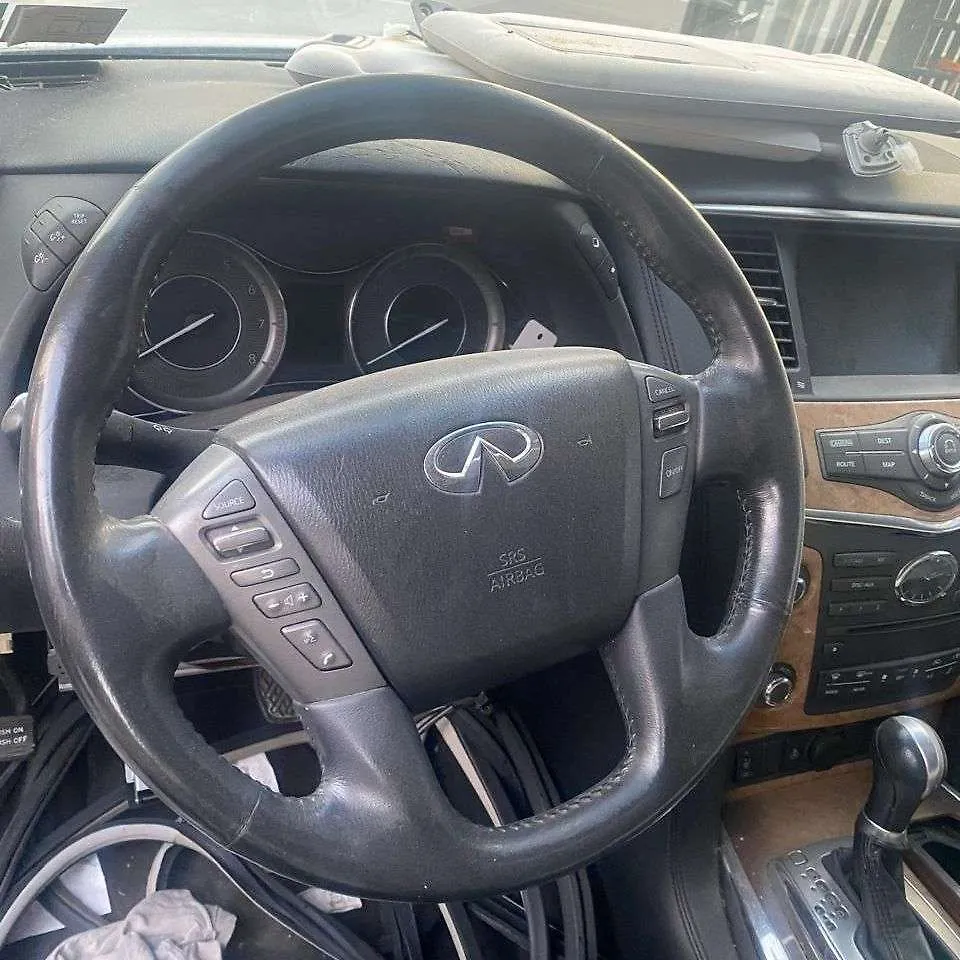 Steering wheel - 2011 Infiniti QX56