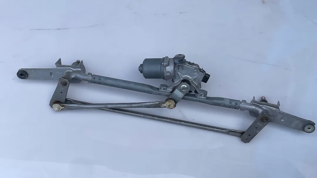 Windshield wiper motor - 2019 Chevrolet Traverse LS
