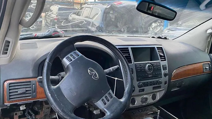 Dashboard  - 2010 Infiniti QX56 5.6i