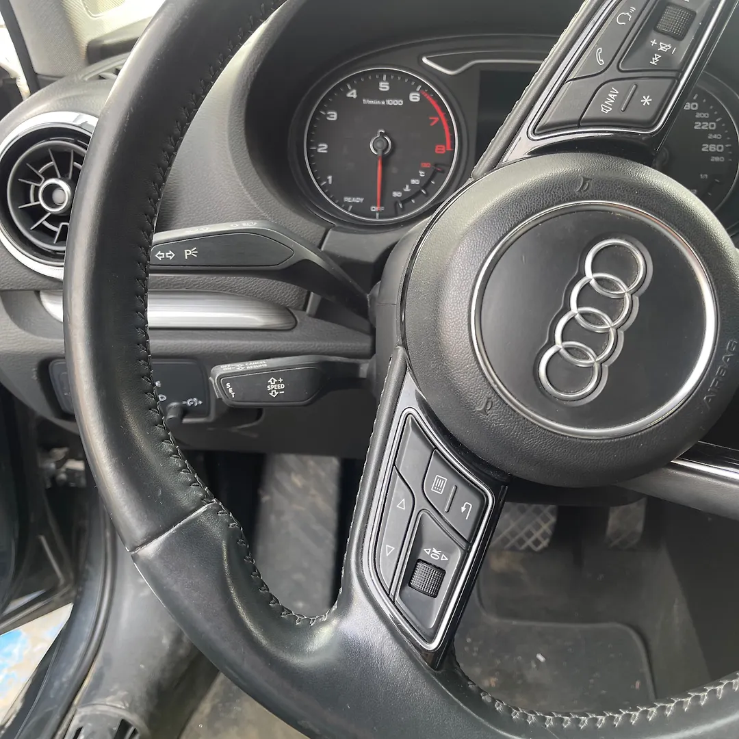 Steering wheel - 2018 Audi A3