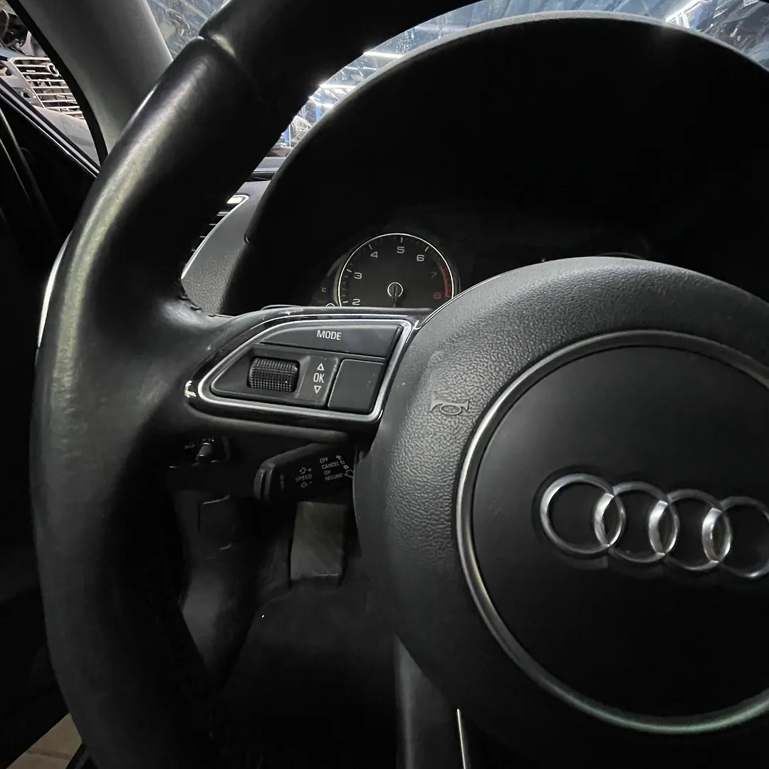 Steering wheel - 2016 Audi Q5