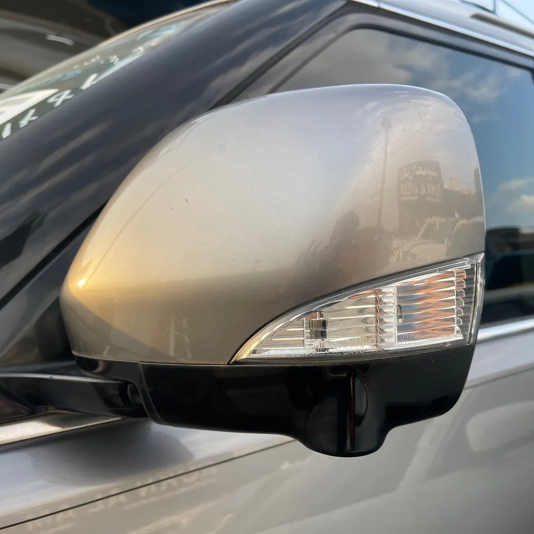 Side Mirror (RH) - 2011 Infiniti QX56 5.6i