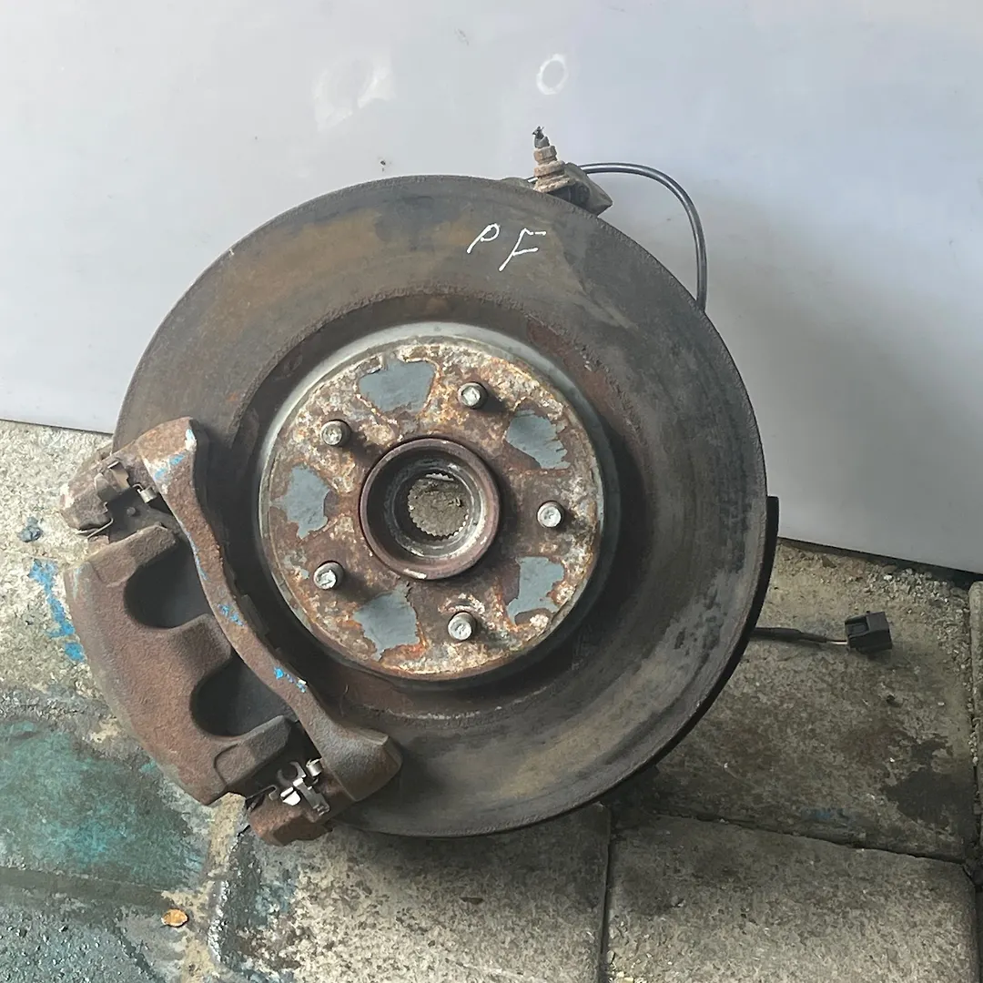 Hub - 2013 Nissan Pathfinder