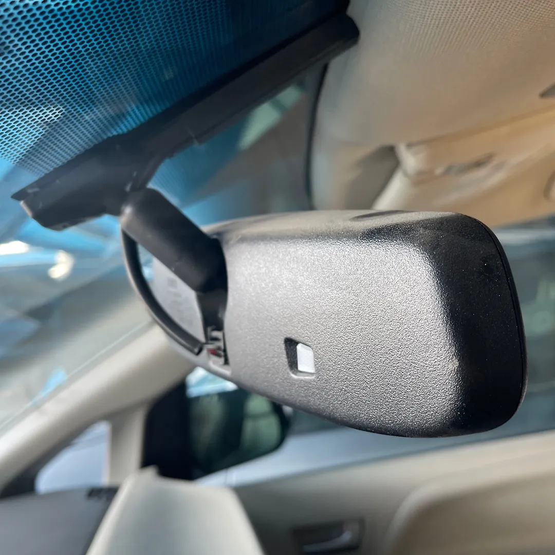 Rear view mirror - 2017 Toyota Sienna LE