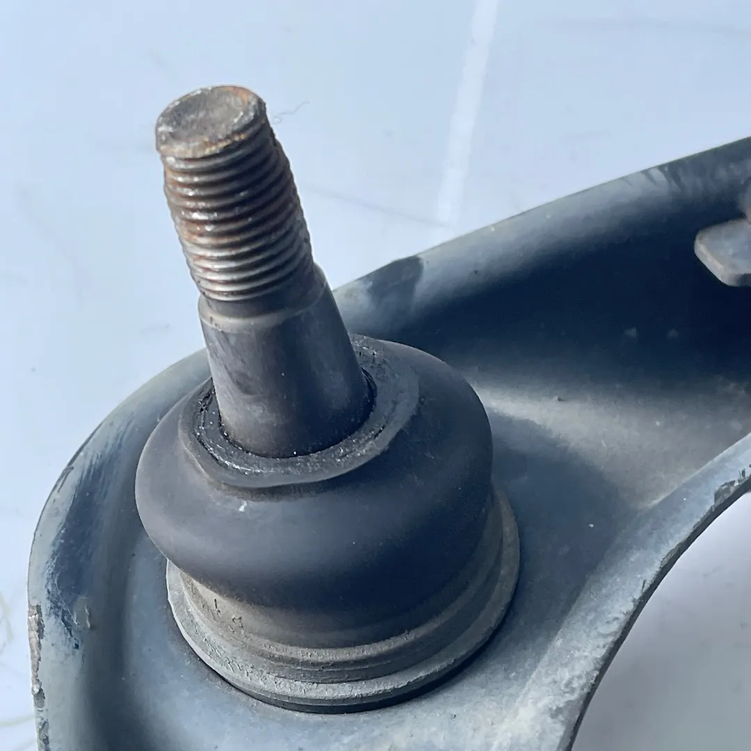 Lower arm (RH) - 2013 Infiniti QX56