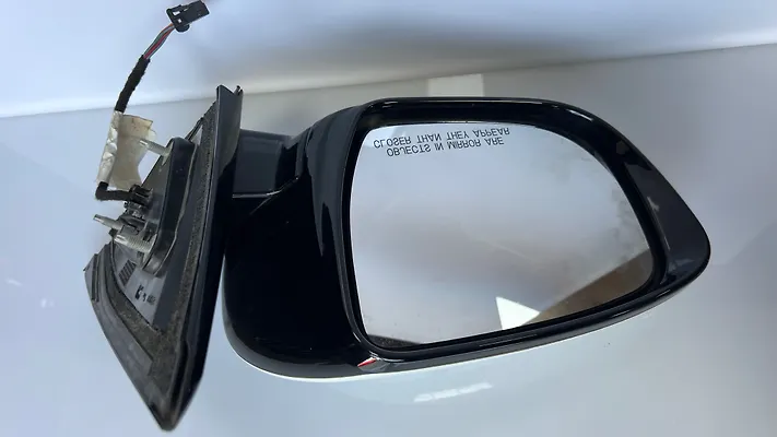 Side Mirror (RH) - 2016 Nissan Pathfinder