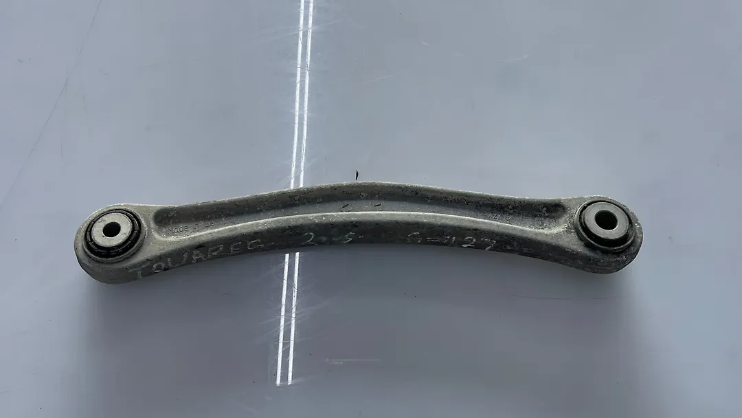 Upper arm (RH) - 2005 Volkswagen Touareg