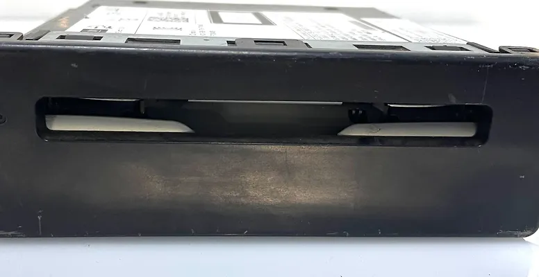 Audio CD Disc player  - 2015 Chevrolet SILVERADO