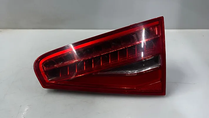 Trunk Light (RH) - 2015 Audi S4