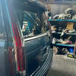 Tailgate - 2019 Cadillac Escalade Luxury