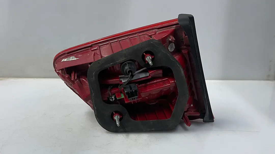 Trunk Light (RH) - 2016 Volkswagen Touareg