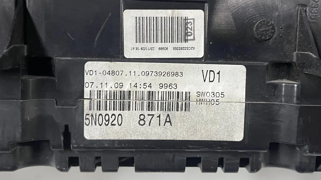 Speedometer - 2010 Volkswagen Tiguan